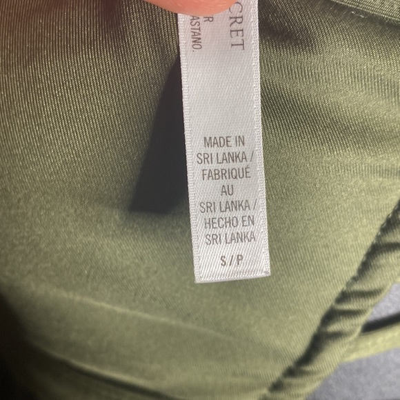 Victoria’s Secret Strappy Sports Bra Olive | Army Green Size Small - Picture 6 of 6